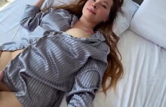 Follarme a una chica que se rasga la ropa para llegar rápido a su coño